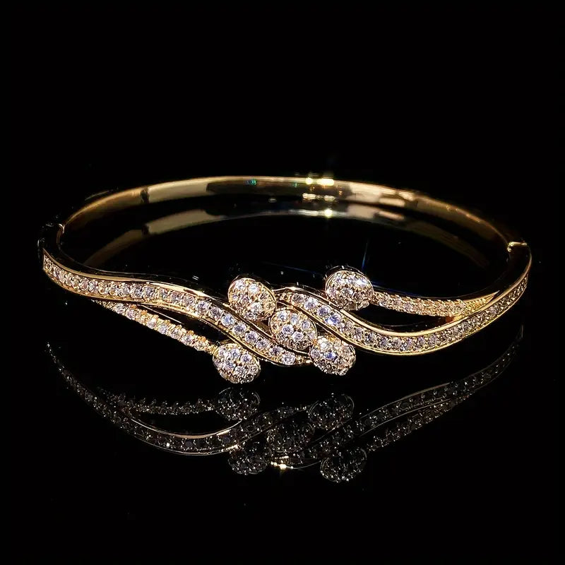 A Bracelet With Zirconia, A Fashionable, Simple, Retro, Shiny, Luxurious Women's Accessory.