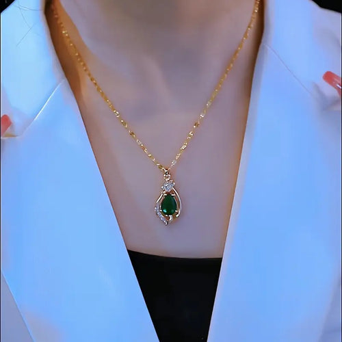 An elegant, European and American, floral, water droplet pendant