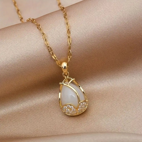 Elegant Tulip Pendant Necklace