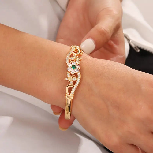 One Piece Copper Bracelet Open Bracelet Inlaid with Rhinestones Butterfly Hollow Luxury Party Retro Christmas Gift Personality Accessories Women's Jewelry