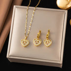 3pcs Elegant Heart Pendant Necklace and Earrings Set.