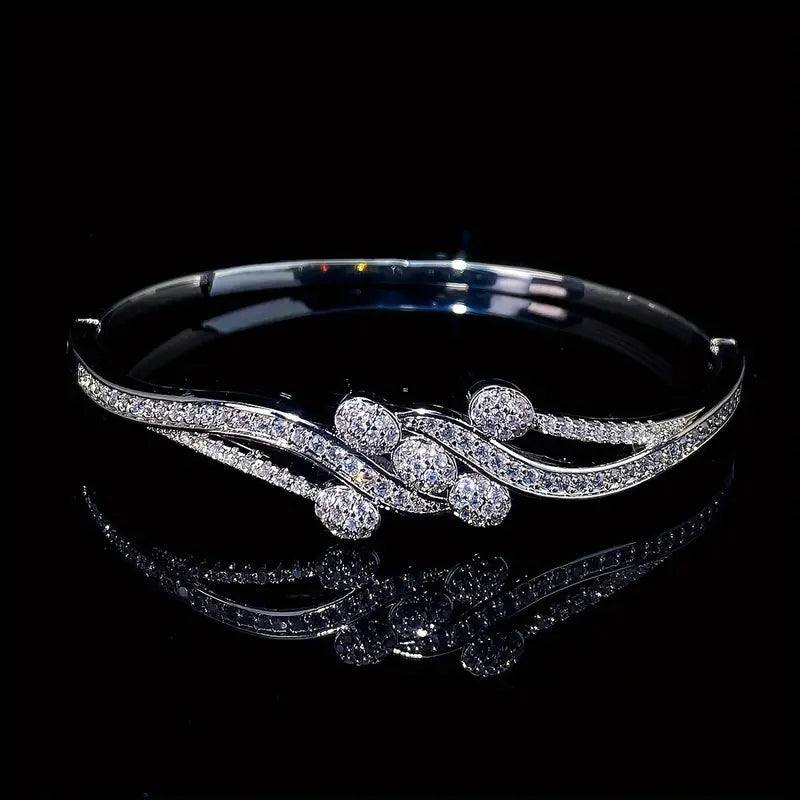 A Bracelet With Zirconia, A Fashionable, Simple, Retro, Shiny, Luxurious Women's Accessory.