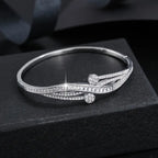 Stylish and Hot-Selling Women's Versatile Zirconia Bracelet.