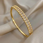 1pc Golden-Tone Rhinestone Cuff Bracelet - Luxurious, Retro Style with Sparkling Cubic Zirconia Stones.