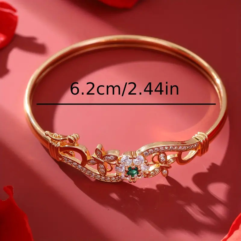 One Piece Copper Bracelet Open Bracelet Inlaid with Rhinestones Butterfly Hollow Luxury Party Retro Christmas Gift Personality Accessories Women's Jewelry.