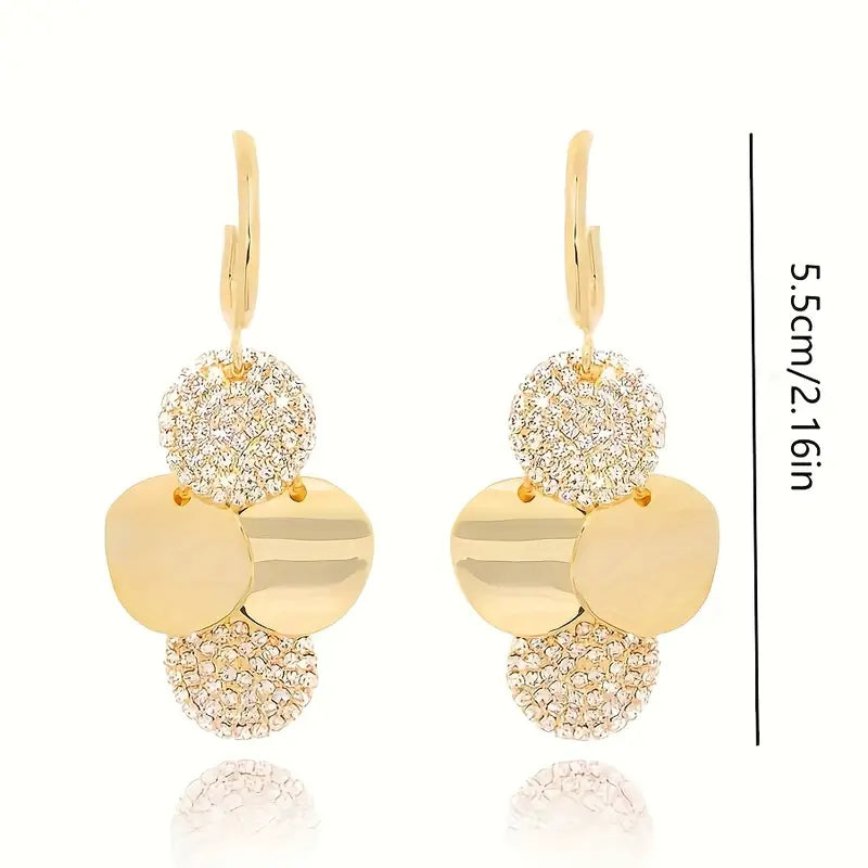 Elegant Boho-Chic Long Tassel Earrings with Sparkling Rhinestones.