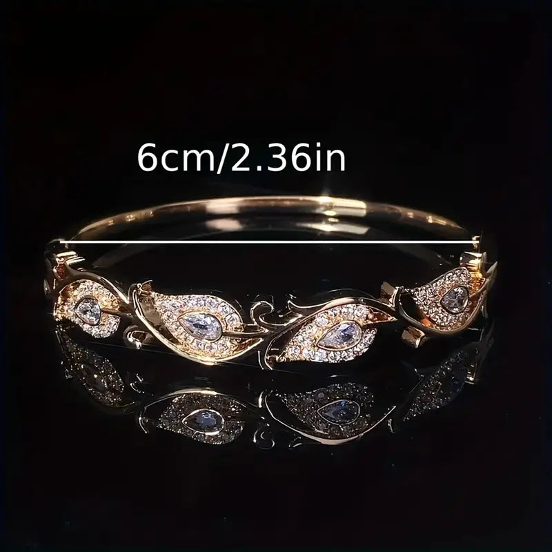 1pc Elegant Women'S Bracelet with Sparkling Synthetic Zirconia Accents.