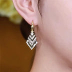 Pair of Elegant Rhombus Full Rhinestone Earrings for Women.