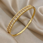1pc Golden-Tone Rhinestone Cuff Bracelet - Luxurious, Retro Style with Sparkling Cubic Zirconia Stones.