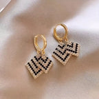 Pair of Elegant Rhombus Full Rhinestone Earrings for Women.