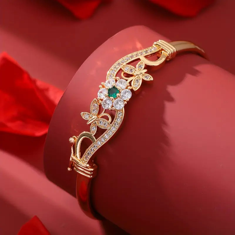 One Piece Copper Bracelet Open Bracelet Inlaid with Rhinestones Butterfly Hollow Luxury Party Retro Christmas Gift Personality Accessories Women's Jewelry.