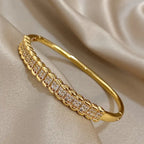 1pc Golden-Tone Rhinestone Cuff Bracelet - Luxurious, Retro Style with Sparkling Cubic Zirconia Stones.
