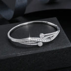 Stylish and Hot-Selling Women's Versatile Zirconia Bracelet.